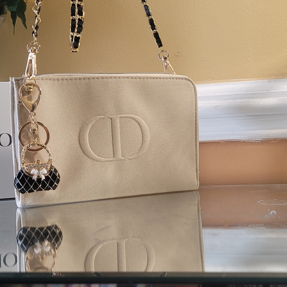 Dior - Picture 13 of 16